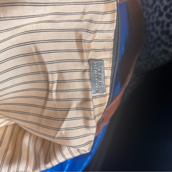 Elegant Tan Woven Tote Bag by Paige Novick - Picture 3 of 4